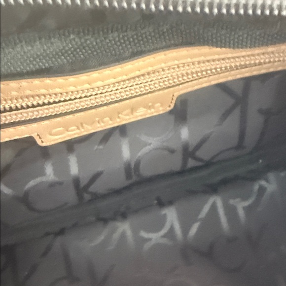 Calvin Klein Black and Tan Shoulder Bag - Picture 10 of 13
